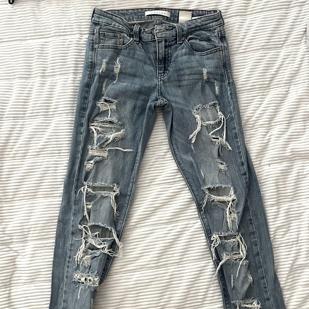 Eunina Mia mid rise relaxed skinny distressed jeans size 3
